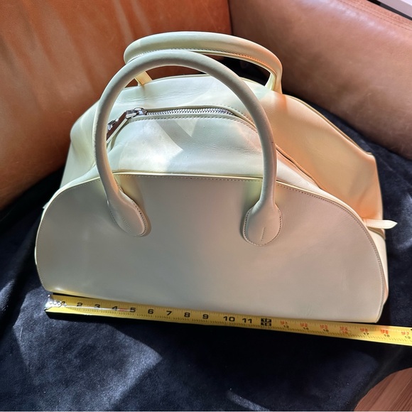 Calvin Klein runway designer collection leather yellow bowling bag studio luxury - Picture 11 of 17